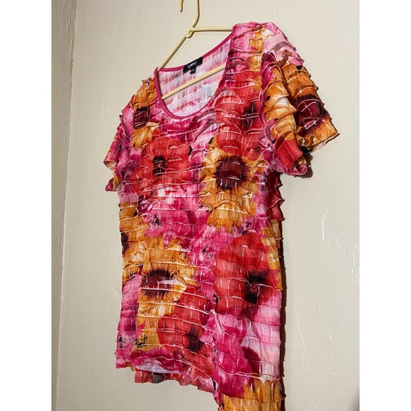 Floral Top - Picture 3 of 3